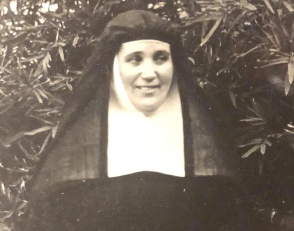 Madre_Leonor_L._de_Maturana_C.C.V_14_11zon