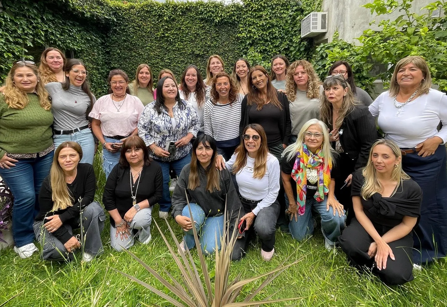 17-11-25 BREVES POLITICAS 1_35_11zon