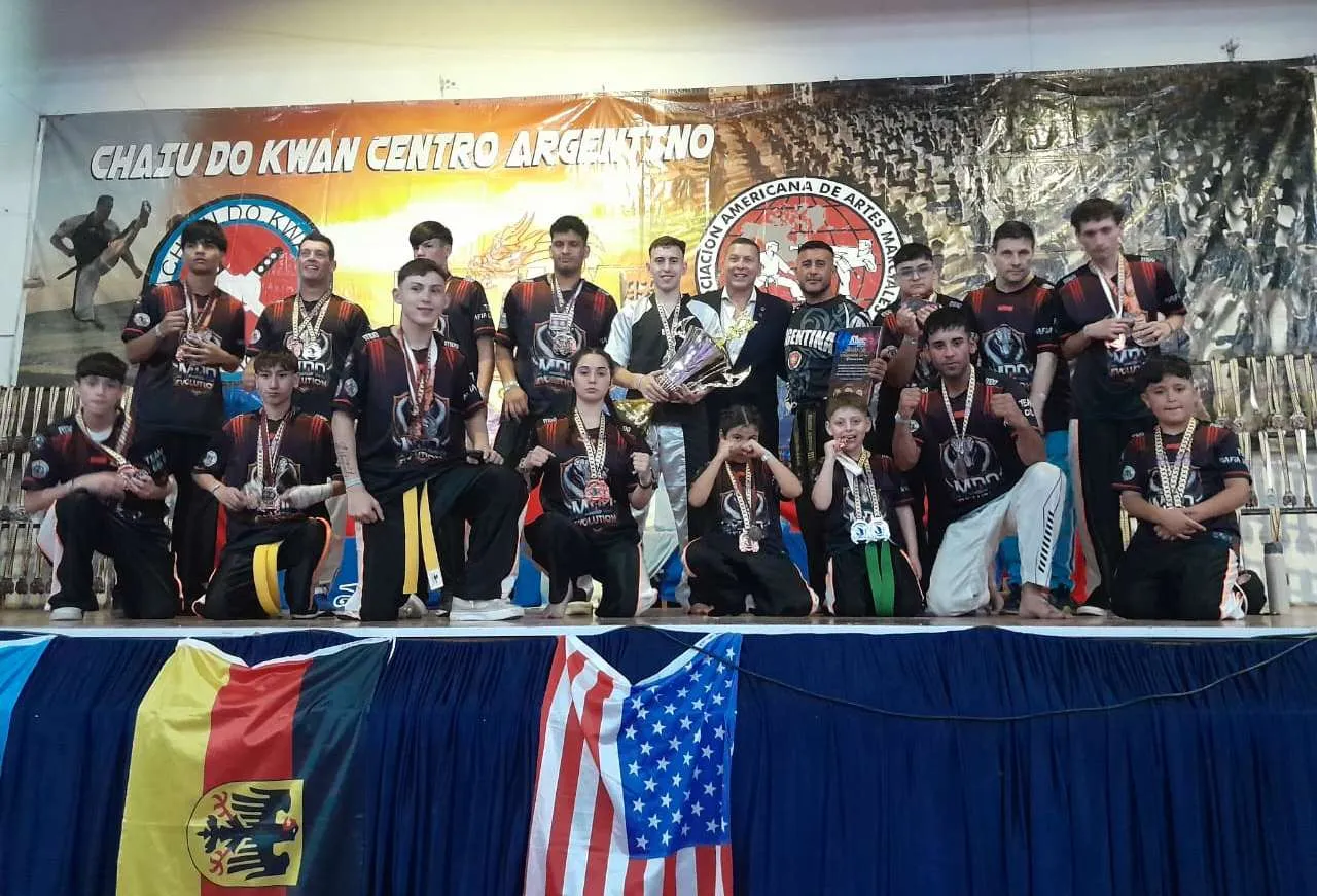 17-11-25 deportes ARTES MARCIALES 2_27_11zon