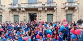 Padres denuncian la «destrucción» del sistema maternal municipal y exigen revertir el cierre de salas.