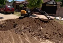 El Municipio realiza más conexiones cloacales en Villa Industrial Este