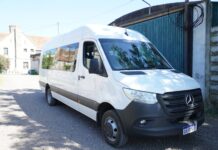 Los chicos del Hogar de Abrigo Abelito ya tienen “combi” nueva para ir a la escuela