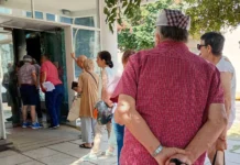 Falta de impresoras, escaso personal y trámites demorados agravan la situación de PAMI Mercedes