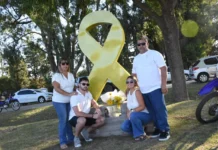 Lazo dorado en memoria de Felipe