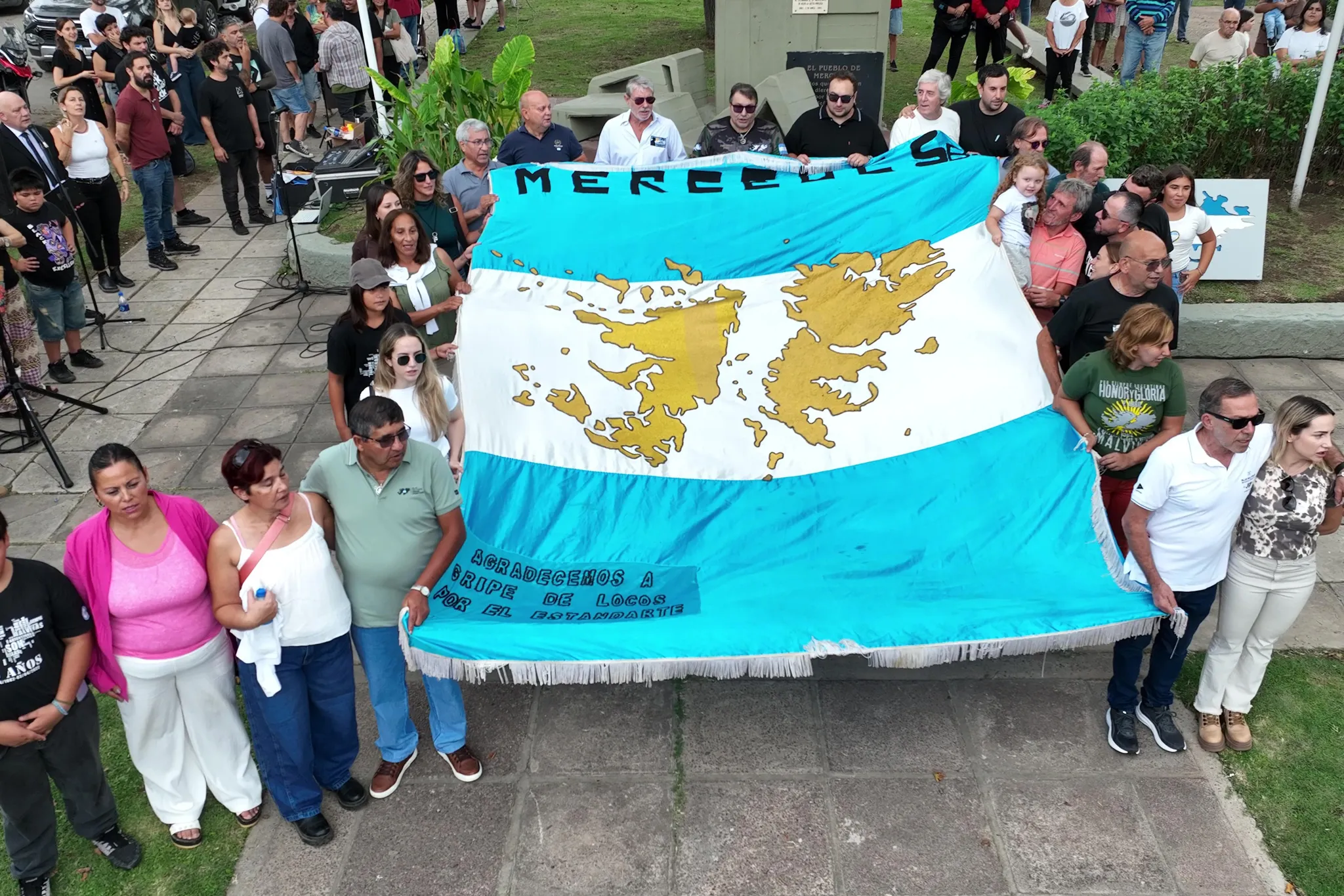 06-04-26 MALVINAS ACTO_14_11zon