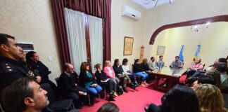 Ustarroz encabezó importante reunión interdisciplinaria por amenazas en las escuelas