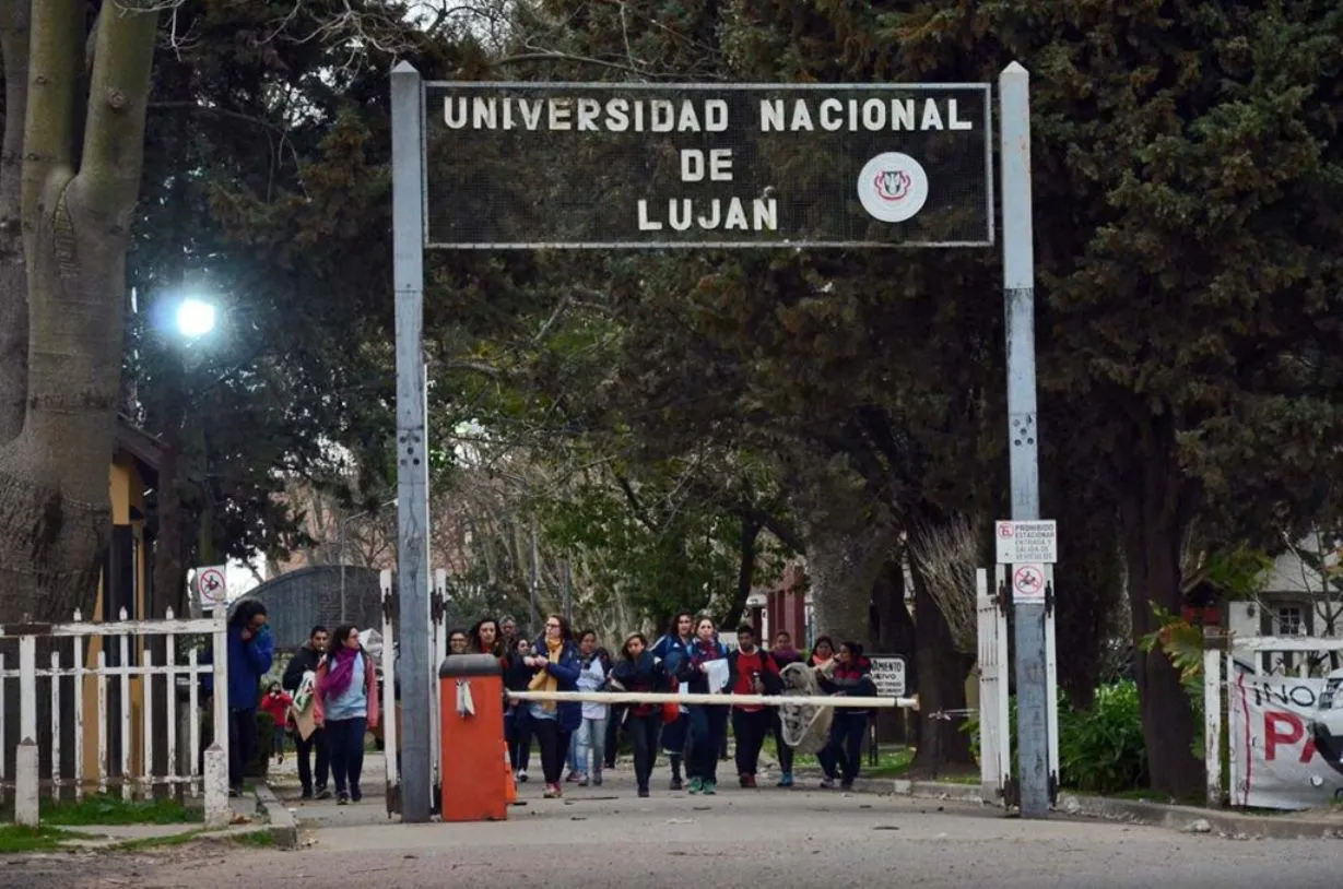 11-05-26 TIROTEO UNLU_10_11zon