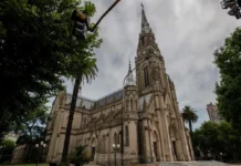 Reparan filtraciones de los techos de la Catedral
