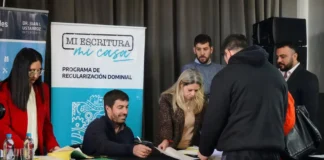 Más de 100 familias firmaron escrituras y consolidan el derecho a la casa propia