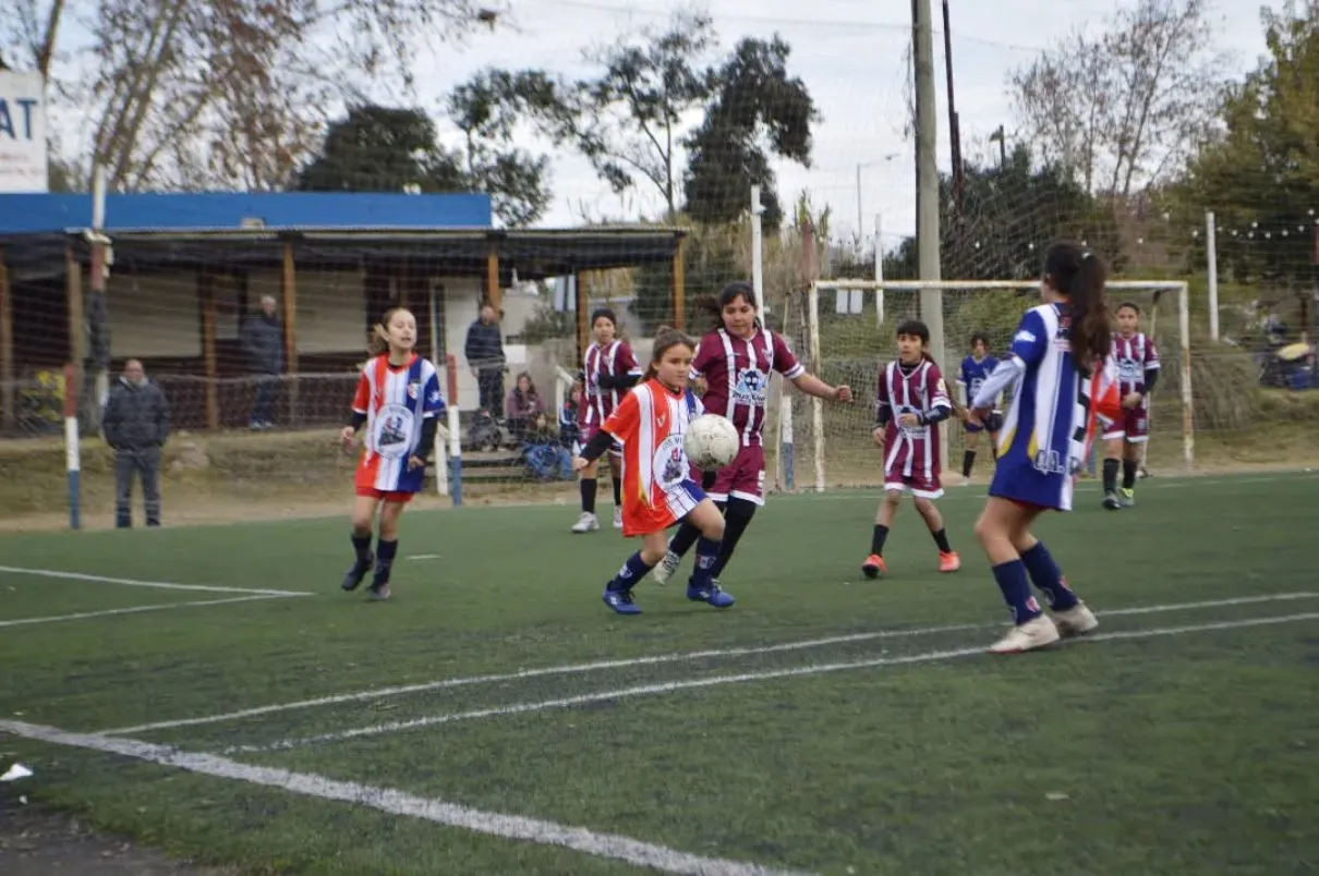 feme trocha_6_11zon