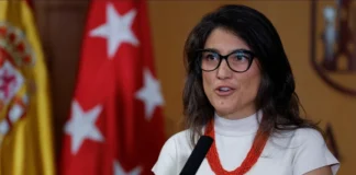 “El tarado que está destrozando a la Argentina”, la dura crítica de Manuela Bergerot a Milei